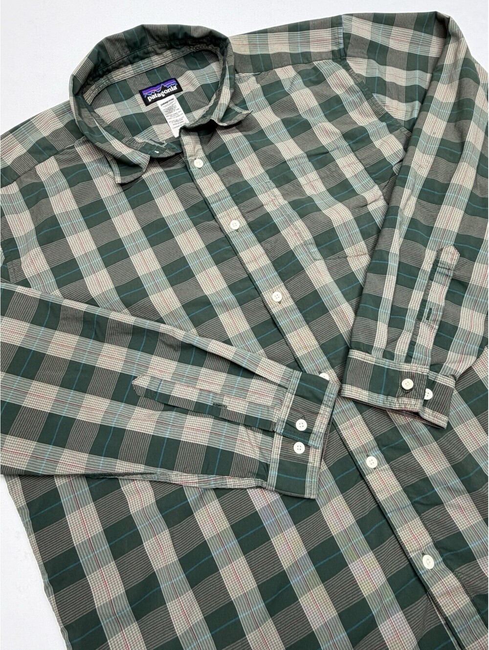 Patagonia Button Shirt Men’s Medium Plaid Long Sleeve Green XXL *flaw